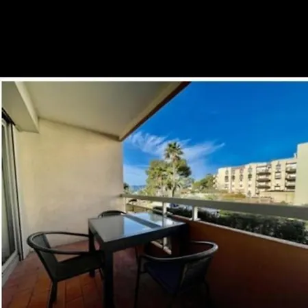 Studio Face A La Mer Appartement Saint-Raphaël